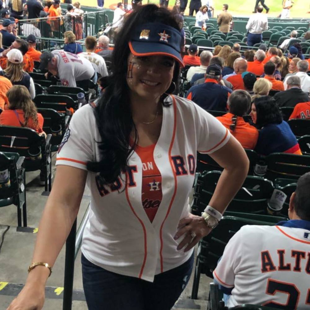 Meet your Posher, Elizabeth